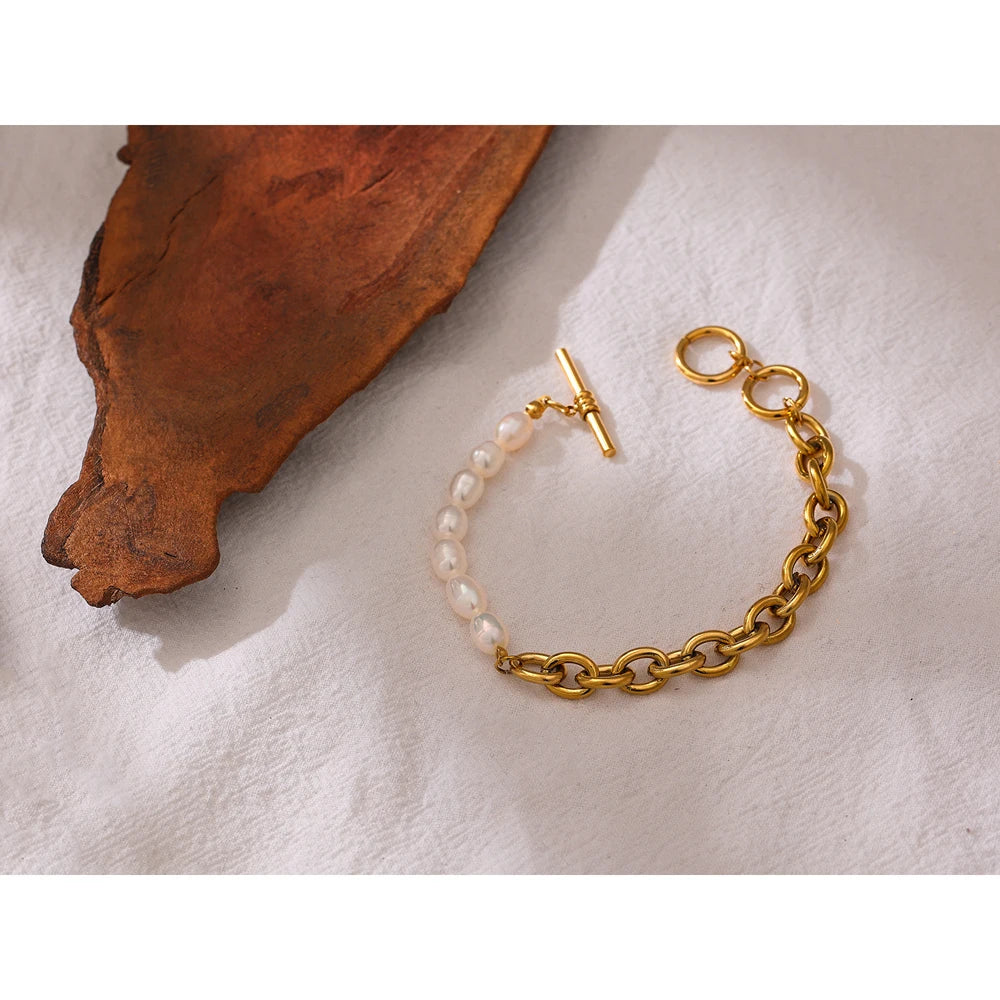 Pearl Toggle Chain Bracelet