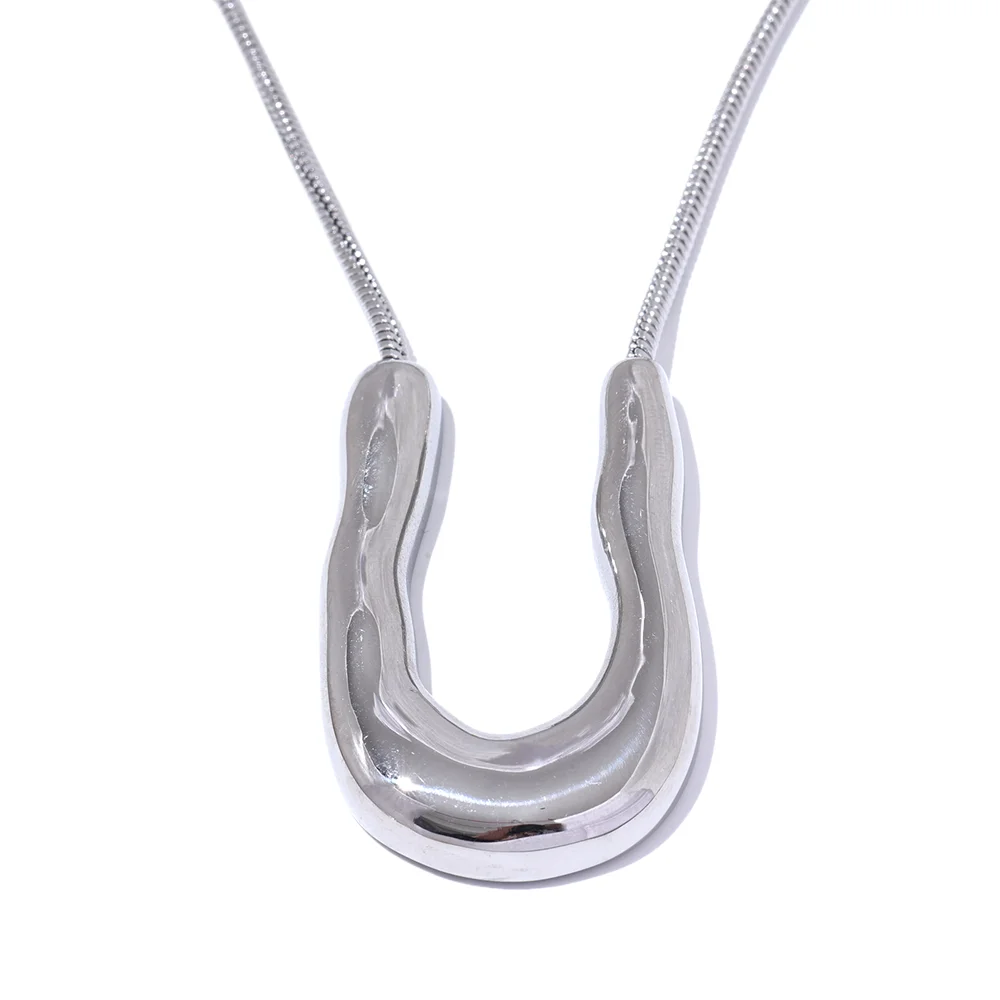 U-Shape Pendant Necklace